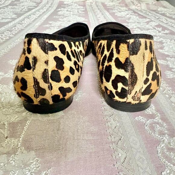 Audrey Brooke Women's Cheetah and Black Slip-on Flats - Picture 6 of 7